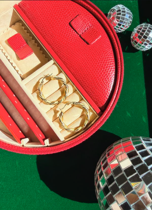 Vintage gold jewelry piece